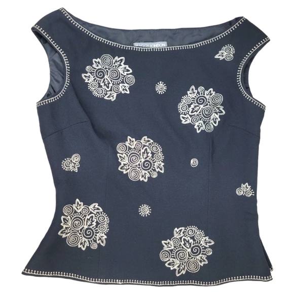 **PETITE** Maggie London Floral Embroidered Sleeveless Top - Picture 1 of 11